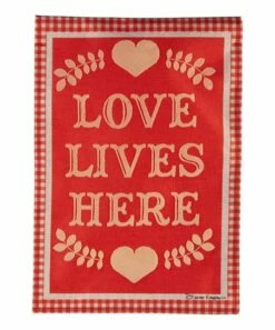 Flash Sale 👍 Evergreen Maroon 'Love Lives Here' Outdoor Flag ⭐