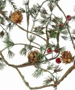 New ✨ Berry & Pine Cone Garland 🛒
